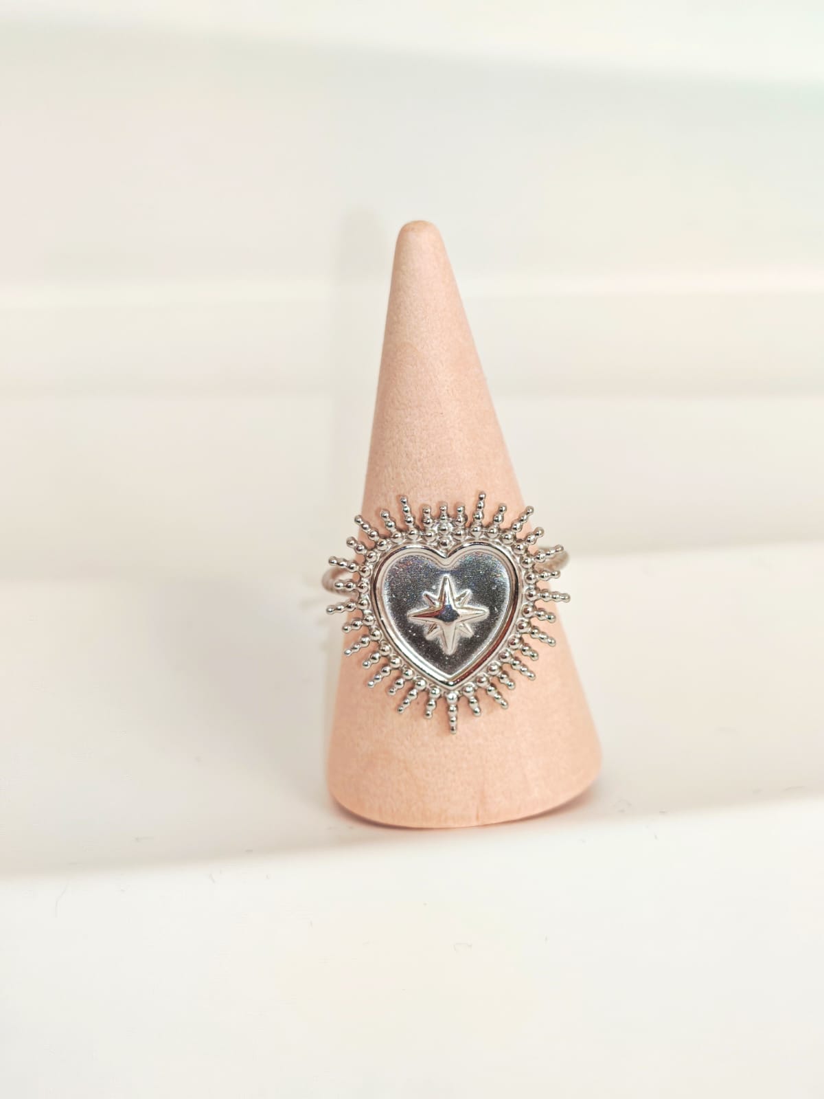 Anello Astra