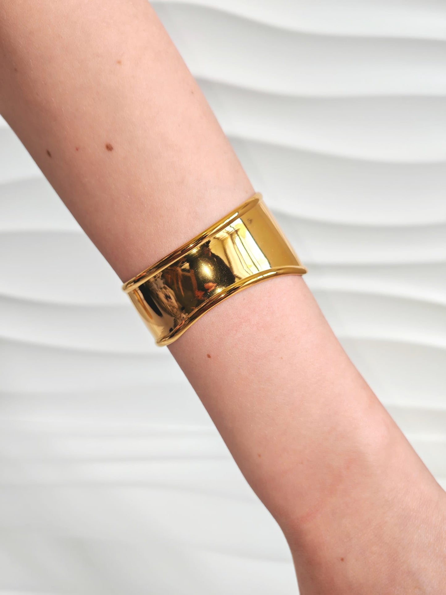 Bracciale rigido Wave
