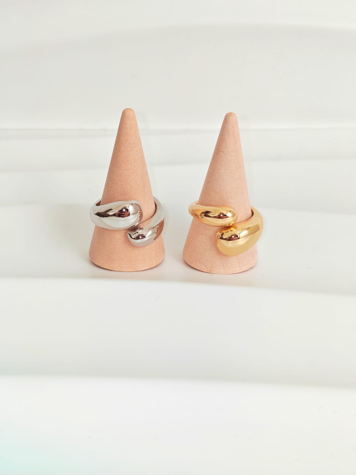 Anello Hug